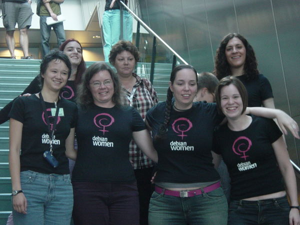 debian_women.jpg