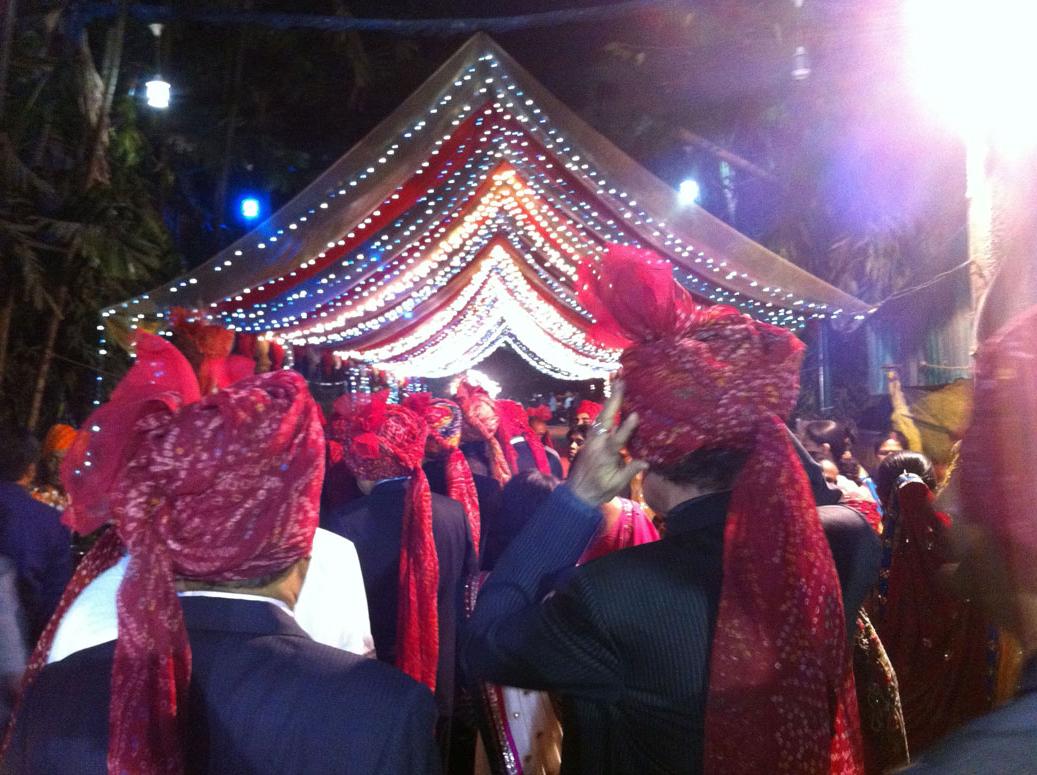 Indian weddings POP with