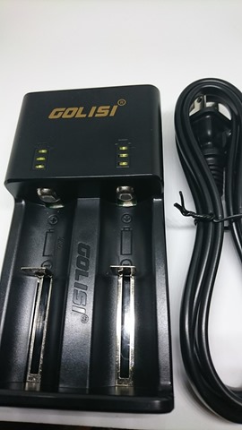 DSC 1628 thumb%25255B2%25255D - 【バッテリー/充電器】「GOLISI O2 インテリジェントチャージャー」レビュー。携行ポーチつき2A急速充電＋スマホ充電対応！