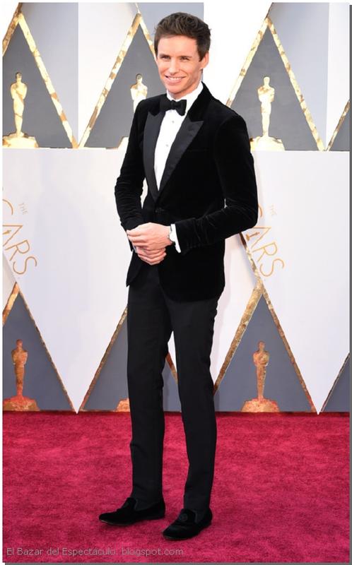 Eddie Redmayne en Alexander McQueen.jpg