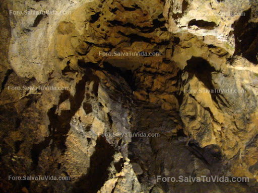 La cueva de las calaveras, Benidoleig, Alicante DSC05896