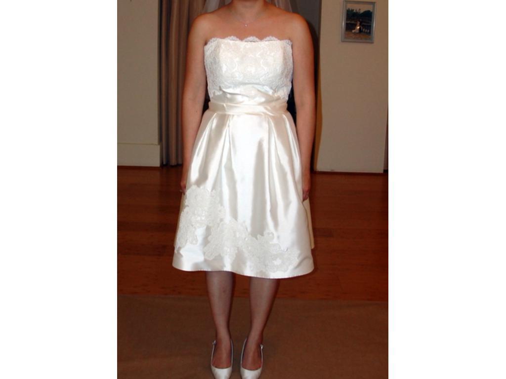 4   Used Wedding Dresses