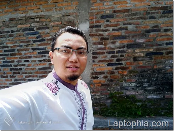 Hasil Foto Kamera Asus Zenfone 4 Selfie Pro ZD552KL