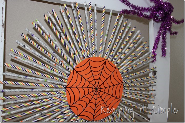 Halloween-decor-idea-paper-straw-wreath (11)