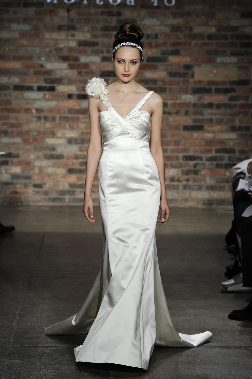 allure fall 2009 wedding gown