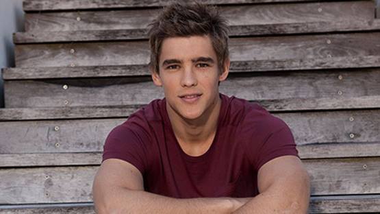 Brenton Thwaites Profile Dp Pics