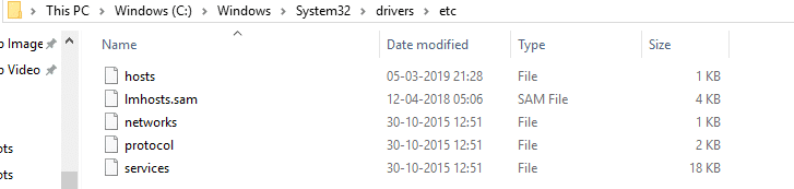 Naviguez à travers le chemin C:/windows/system32/drivers/etc/hosts