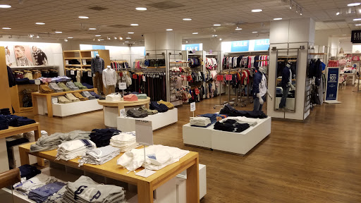 Clothing Store «Gap», reviews and photos, 1931 Wilshire Blvd, Santa Monica, CA 90403, USA