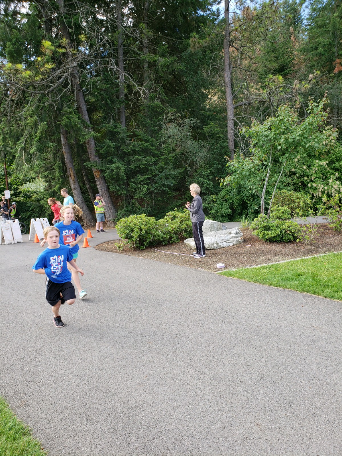 Big Sister, Middle Mister & Baby Sister Iron kids race