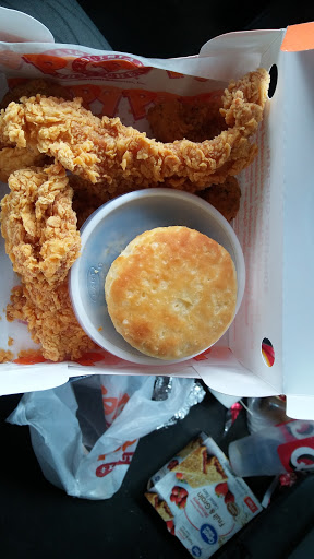 Chicken Restaurant «Popeyes Louisiana Kitchen», reviews and photos, 4510 19th Ave S, Fargo, ND 58103, USA