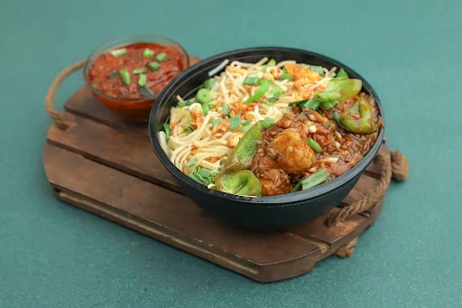 Chicken Chilli + Chicken Hakka Noodles (650ml) Bowl Combo