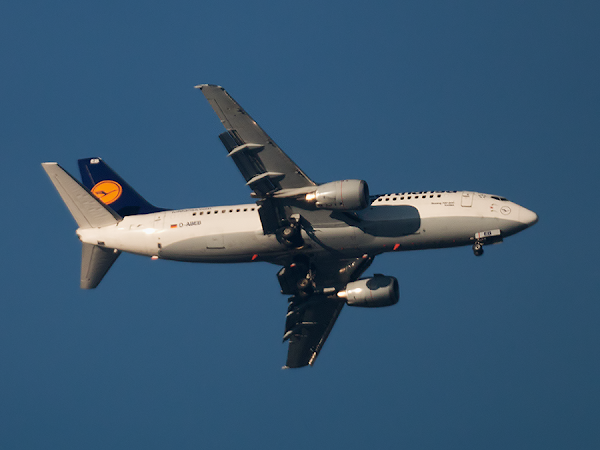 Poland - contrails - Pagina 6 051215_Lufthansa_DLH3TR_DLH1364_FRA-KRK_D-ABEB_B733