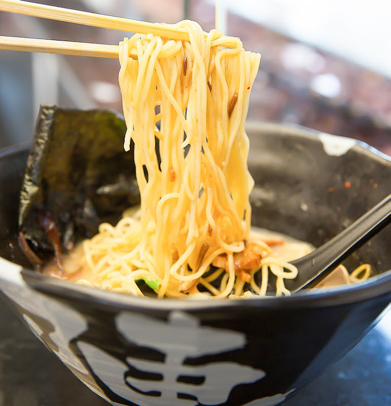 close-up photo of thin noodles