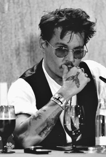 Johnny Depp Awesome Profile Pics