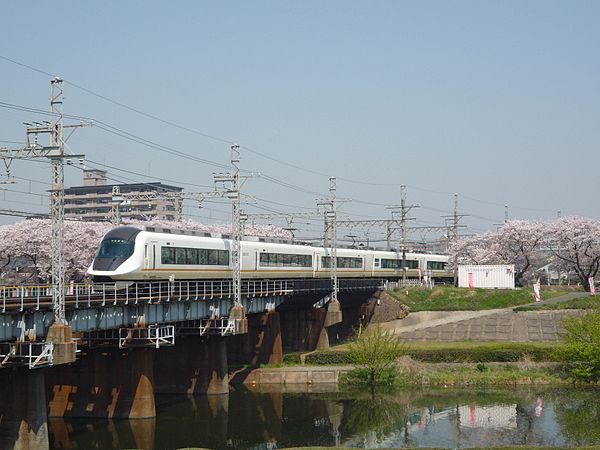 파일:external/upload.wikimedia.org/600px-Kintetsu_21020series_01.jpg