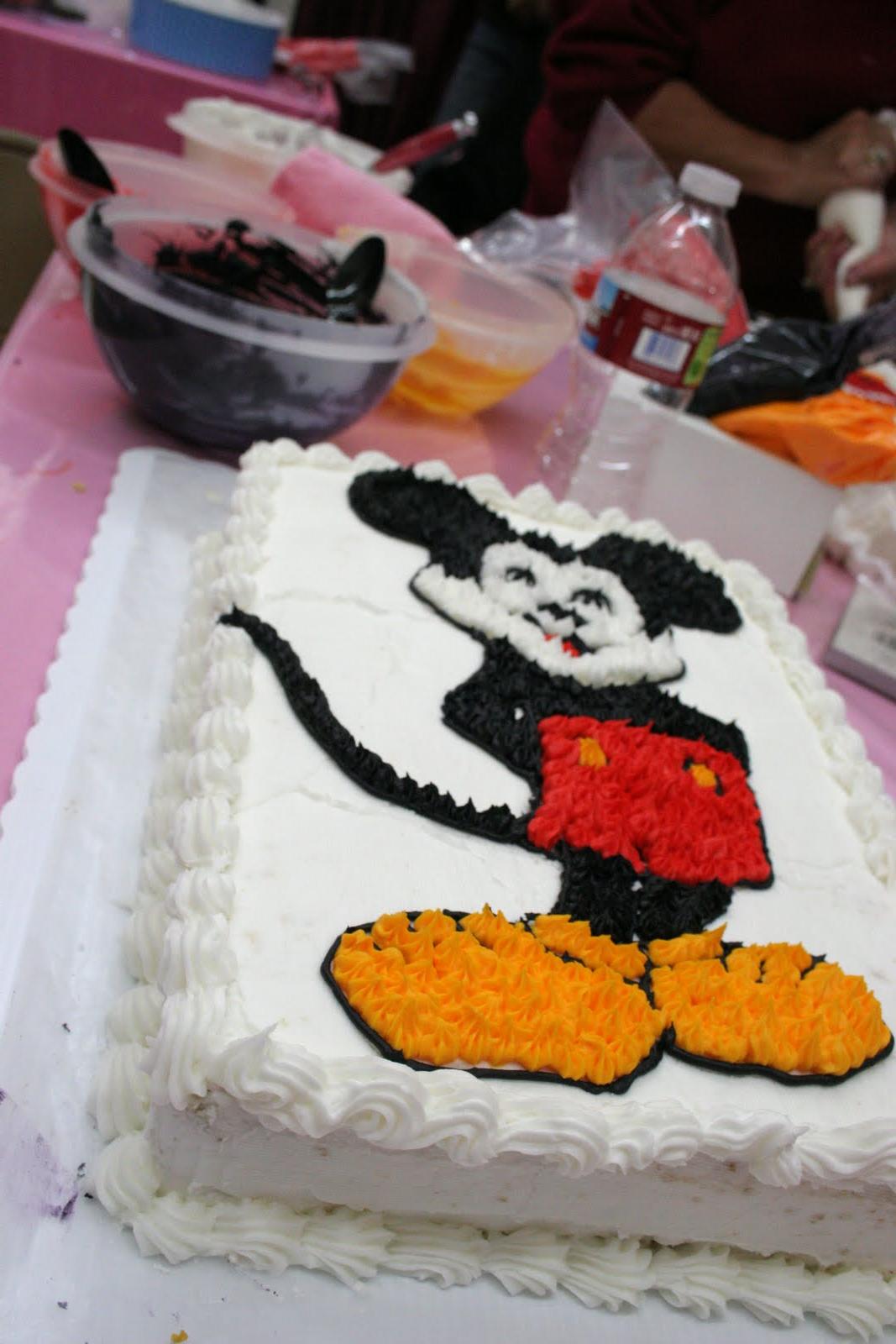 winter mickey wedding cakes