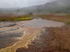 Inne źródła gorącej wody na polu geotermalnym Geysir