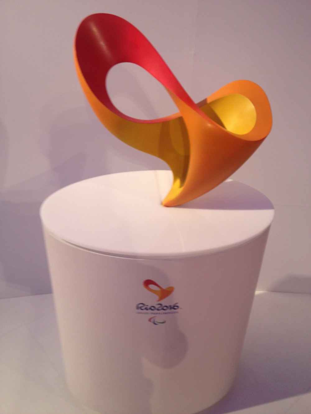 파일:external/upload.wikimedia.org/Sculpture_of_the_2016_Summer_Paralympics.jpg