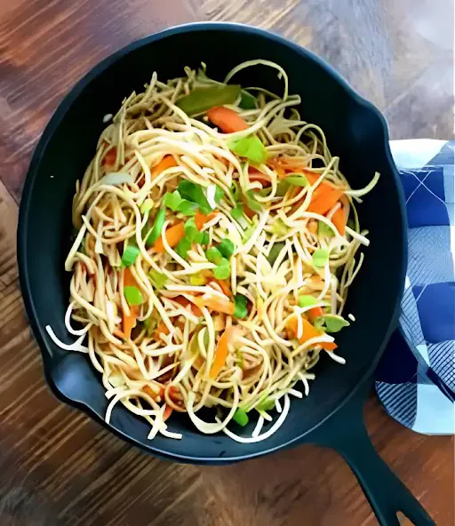 Veg Hakka Noodles