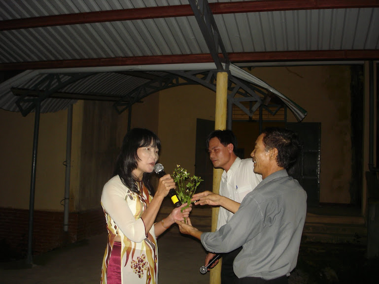 Về thăm trường cũ - Hè 2012 DSC00235