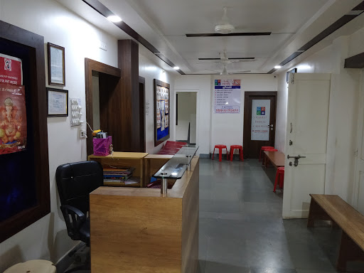 Gujarat Dental Care Plus, Geetanagar, Near varai mata mandir and nutan school, Baroda road, Halol, Gujarat 389350, India, Dental_Clinic, state GJ