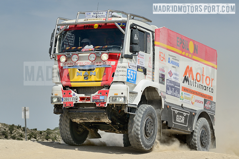 Baja España Aragón 2012 [20-22 Julio] - Página 4 Alberto-Herrero-y-Gabriel-Mart%25C3%25ADnez-y-Eduardo-S%25C3%25A1ez_MAN-TGA-18