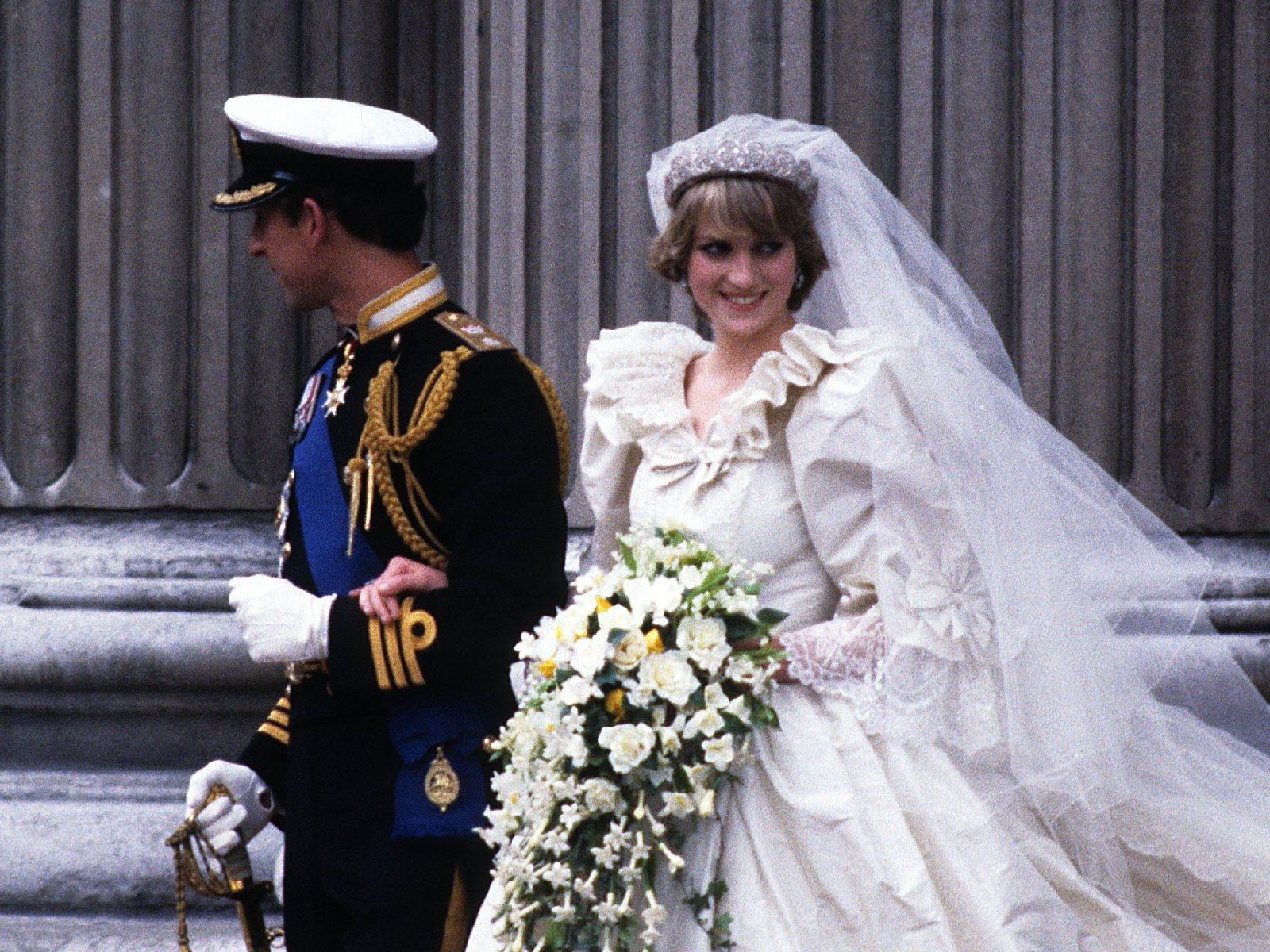 7 Theme     Royal Weddings