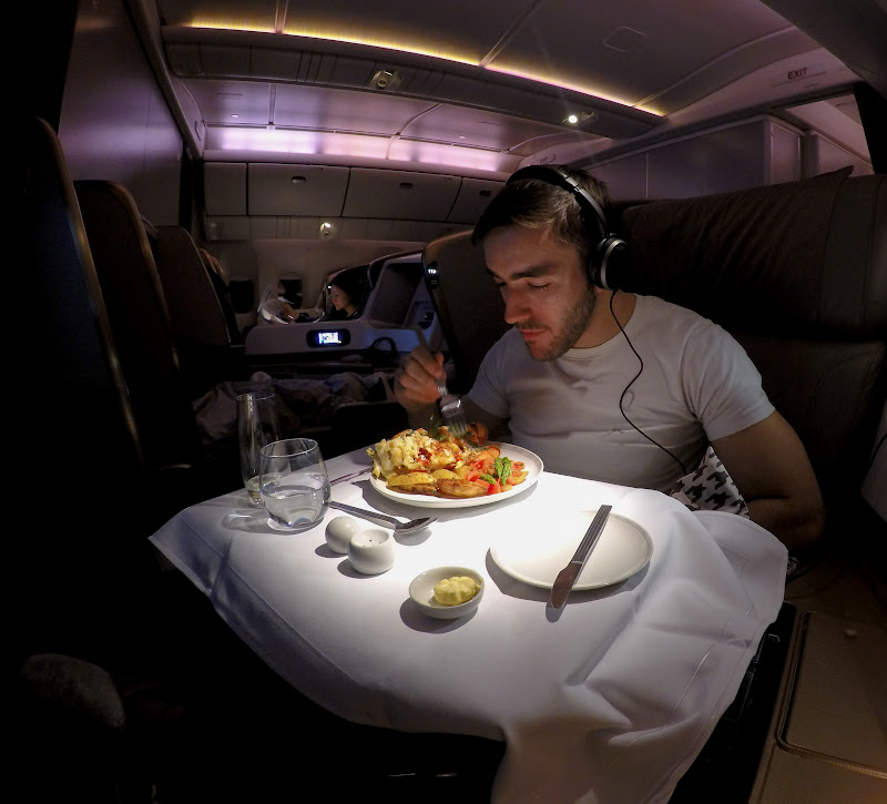 LHR SIN 49 - REVIEW - Singapore Airlines : Business Class - London to Singapore (B77WN)