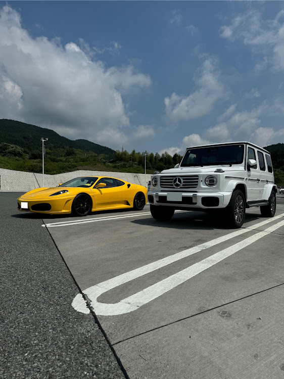F430のF430・フェラーリ・G450d・ゲレンデ・ベンツに関するカスタム事例の投稿画像1枚目
