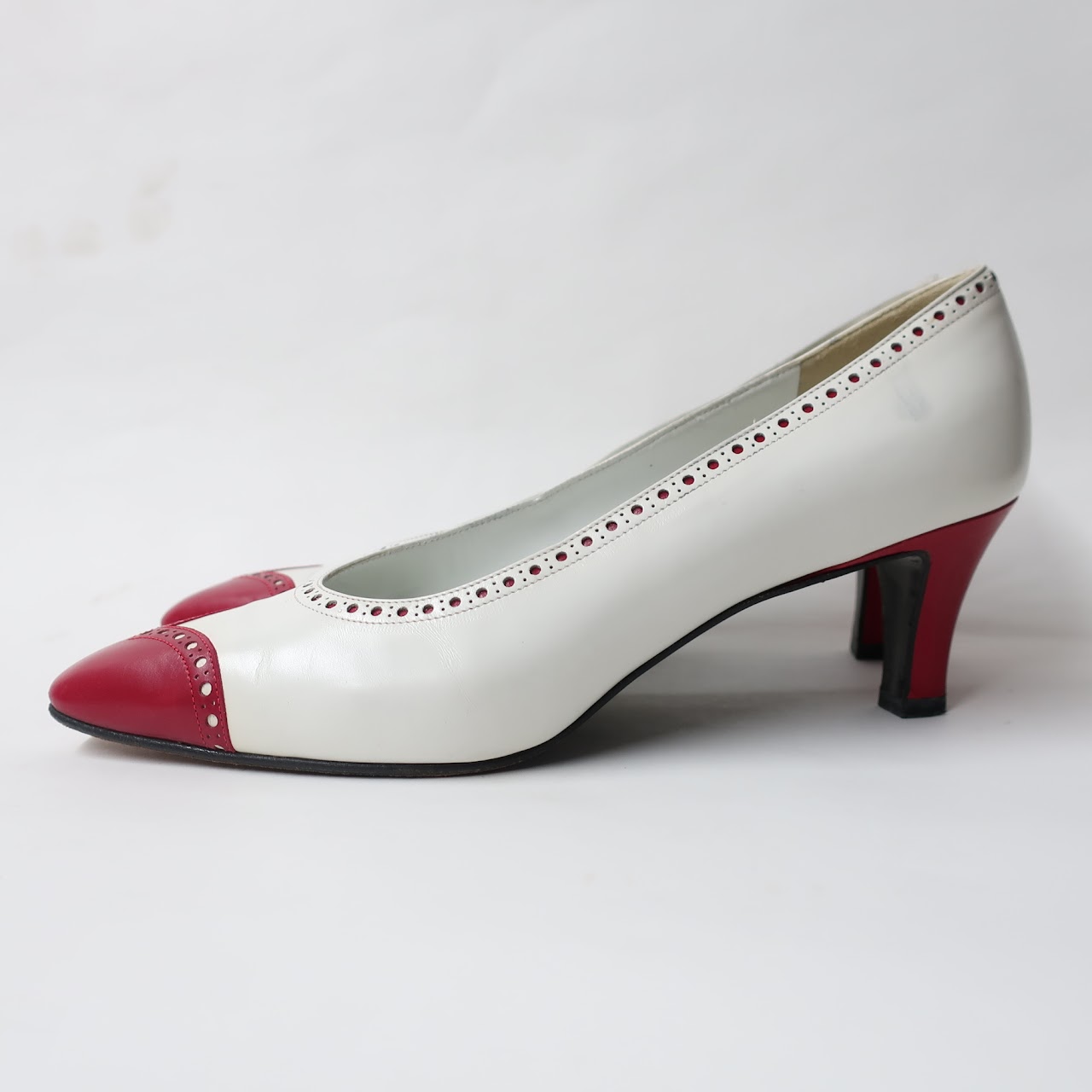 Fendi Vintage Red and White Kitten Heels