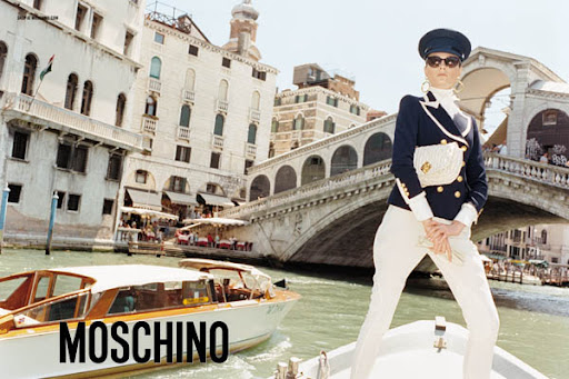 Moschino, campaña otoño invierno 2011