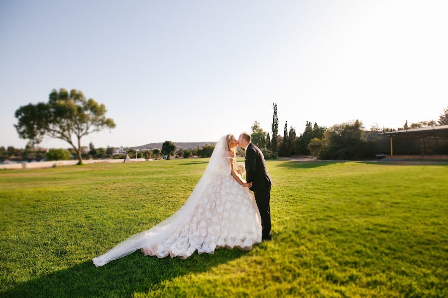 Wedding photographer Arina Kosicyna (ukushu). Photo of 10 October 2016