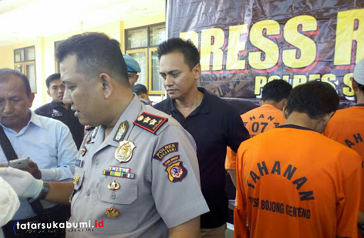 
Pengedar Pupuk Palsu Warga Cikembar Terancam 5 Tahun Penjara
