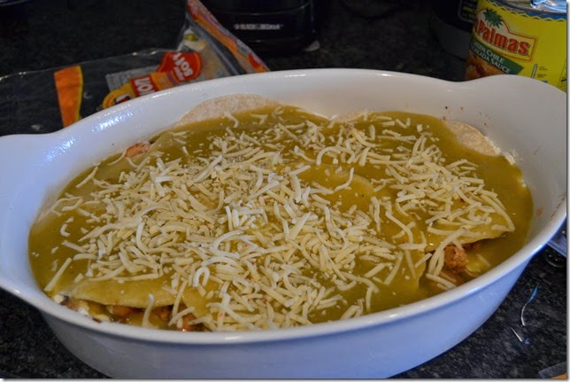 Green-Chile-Chicken-Enchilada-Casserole-Recipe-Steps (1)