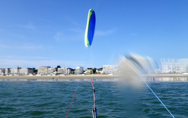 Vers l'estuaire de la Loire (Pornichet/LaBaule, St Brévin...) au fil du temps... - Page 12 Pornichet_kitesurf_0002w