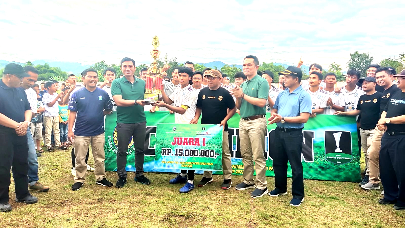 MFA Resmi Tutup Kompetisi Piala PSSI Jambi di Kota Sungai Penuh