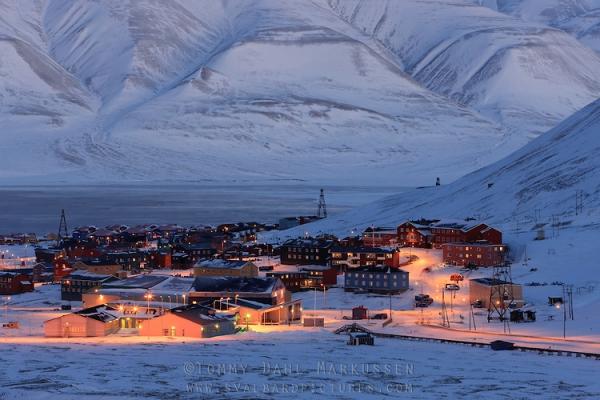 파일:external/www.diaforetiko.gr/Longyearbyen-96B8324-600x400.jpg