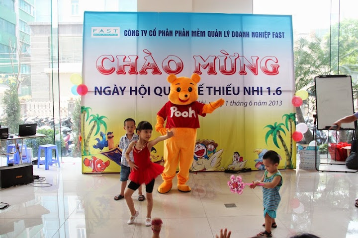 Tổ chức chương trình tết thiếu nhi