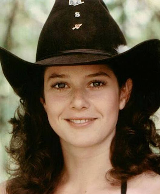 Debra Winger Profile Pics Dp Images