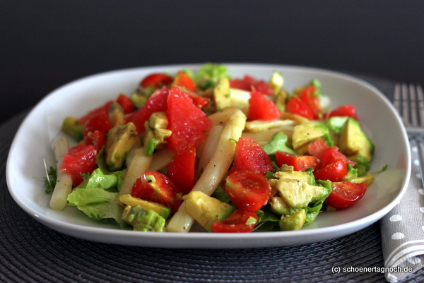 Nachgekocht: Salat mit gebratenem Spargel, Grapefruit und Avocado ...