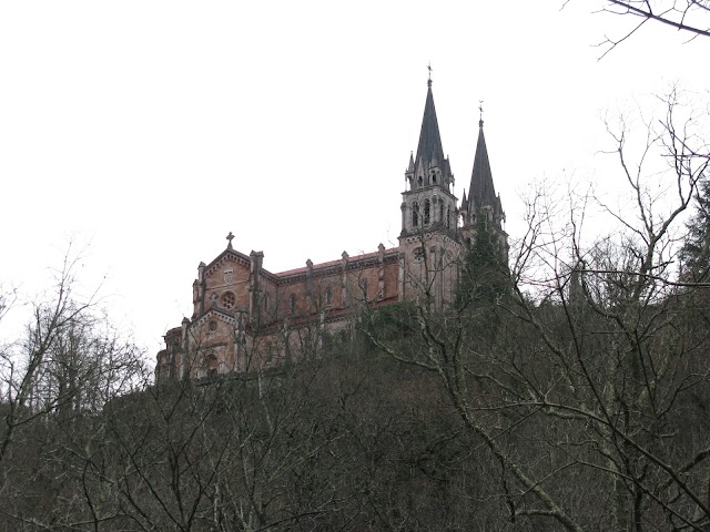 Santuario de Covadonga Basílica