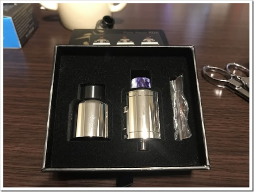 IMG 4246 thumb - 【OH!SAMURAI!】「Dovpo Bushido2 RDA」（ドヴポ・プシドーツーRDA）レビュー！フレーバー重視と言いつつ巨大なボトムエアフローで爆煙重視のRDA！レジンかストーンのドリップチップもカッコイイ！