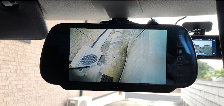 スイフトスポーツのサイドカメラ・DIYに関するカスタム事例の投稿画像3枚目