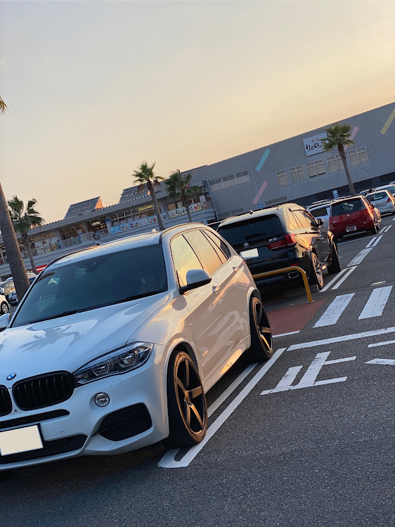 X5のbmwに関するカスタム事例の投稿画像2枚目