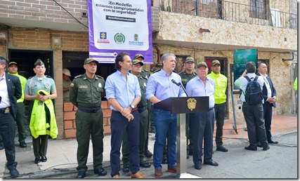 Desde Medellín, el Presidente Iván Duque lanzó hoy una iniciativa para “cerrar las ollas del narcotráfico en nuestro país”, y dijo que esa tarea se adelantará con todos los alcaldes.