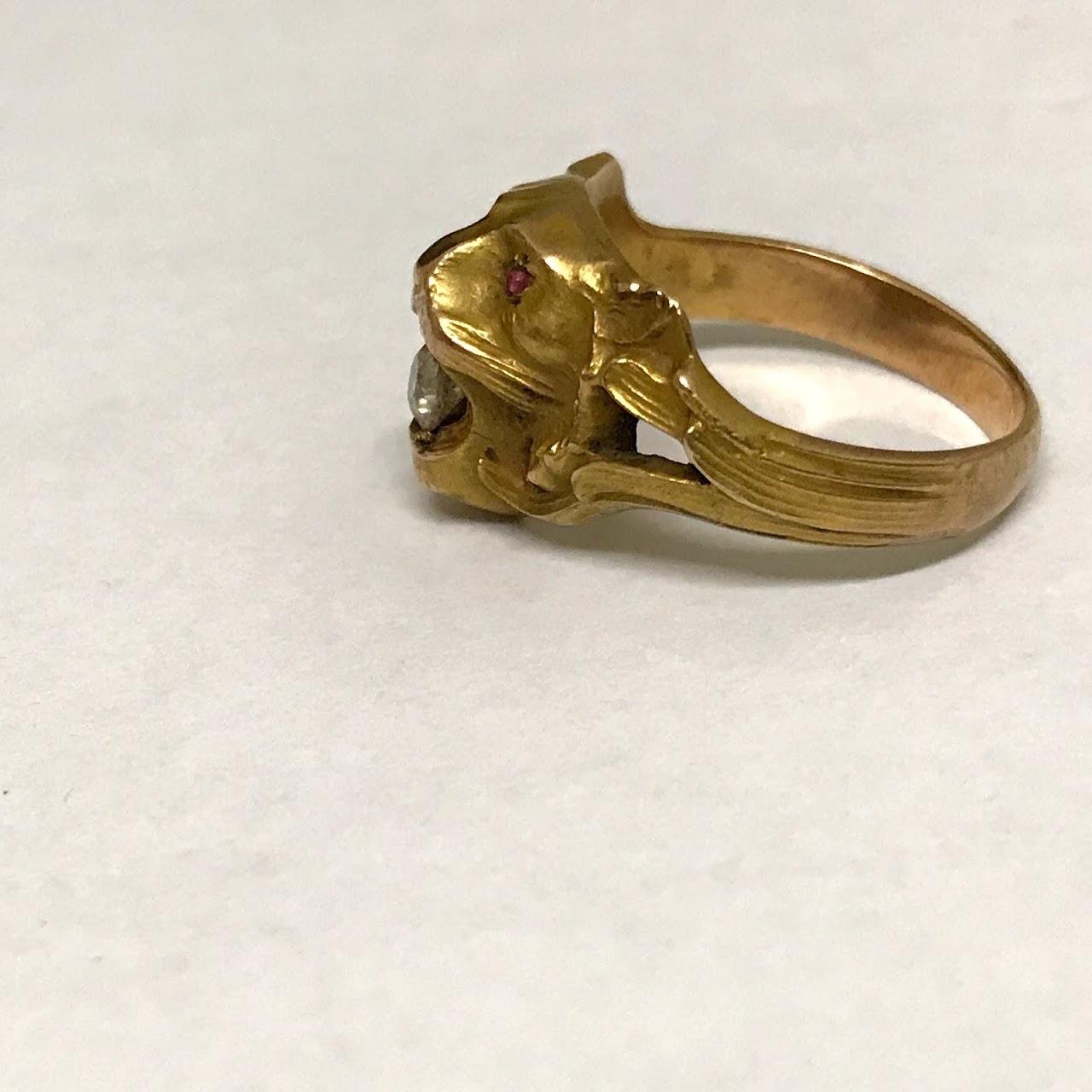 10K And Stone Lion Head Ring