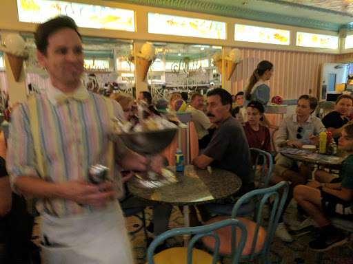 Dessert Shop «Beaches & Cream Soda Shop», reviews and photos, 1800 Epcot Resorts Blvd, Orlando, FL 32830, USA