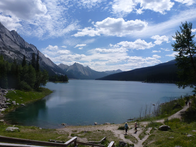 Jasper. Cañón Maligne, lagos Medicine, Maligne,  Patricia y Pyramid. 6 de Julio - LAS ROCOSAS DE CANADA. YELLOWSTONE Y GRAND TETON. (20)