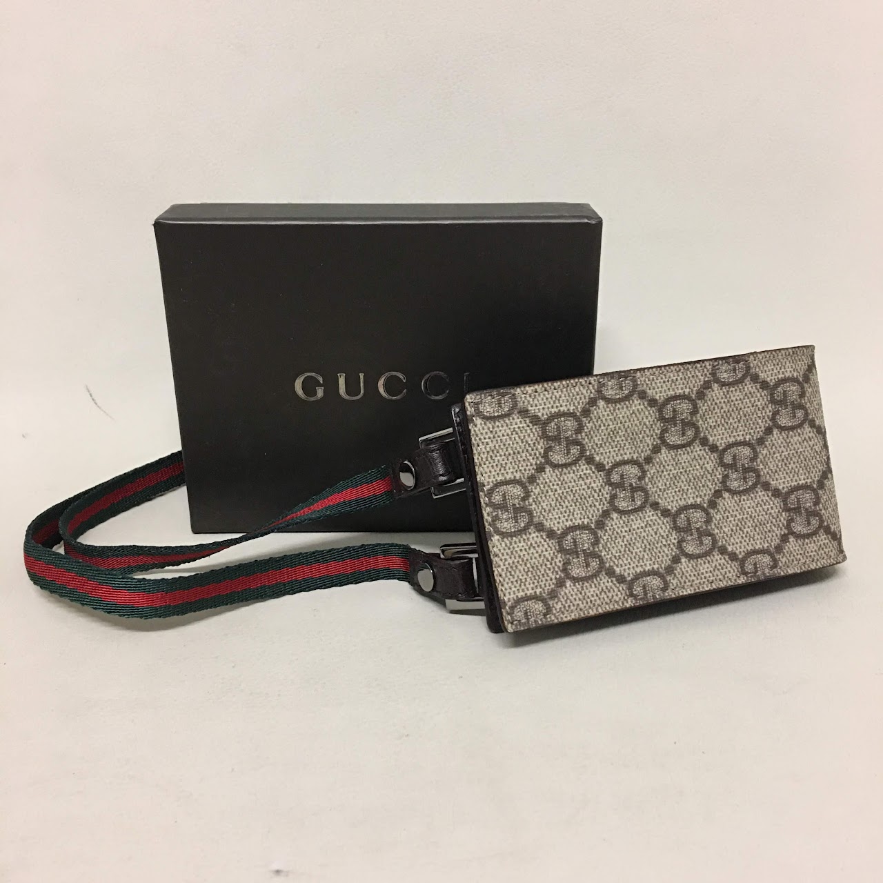 gucci cell phone wallet
