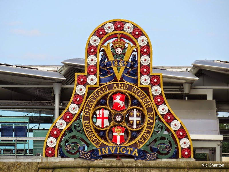 IMAGE: https://lh3.googleusercontent.com/-1oRKthIAL3c/VGcnybviR4I/AAAAAAAAZH0/29YEvKu6vOw/s800/1864.JPG